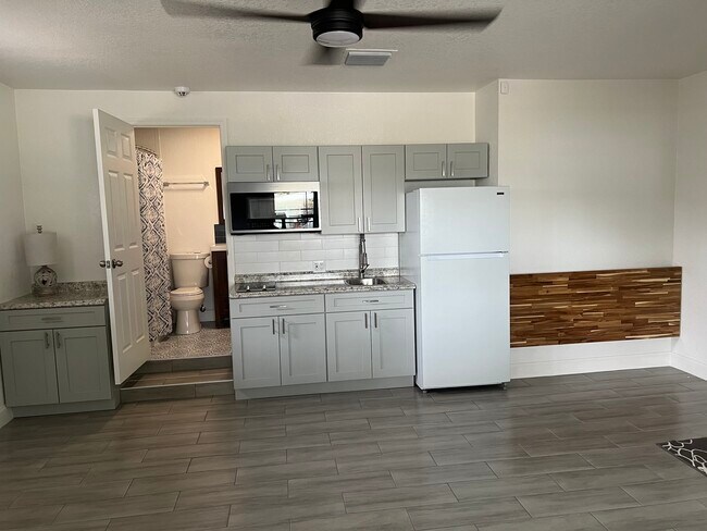 Photo - 1809 Barksdale Dr