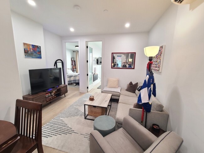 Photo - 283 S 2nd St Unit 1