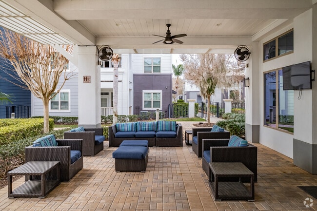 Piscina estilo centro turístico - Talcott at Windermere