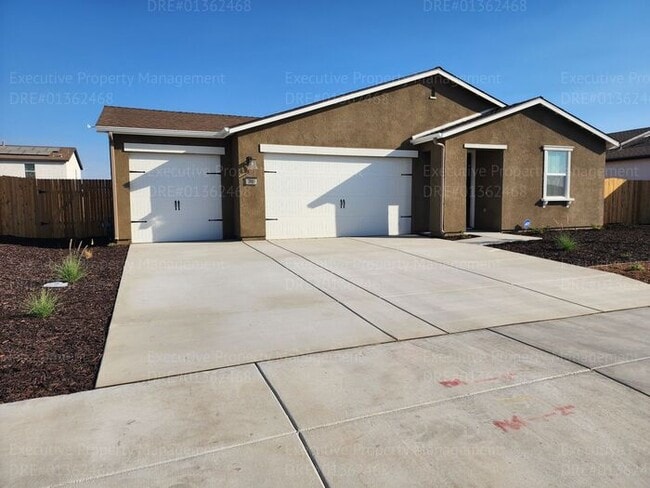 Photo - 4 bedroom/ 3 bathroom split-wing home. *Mo...