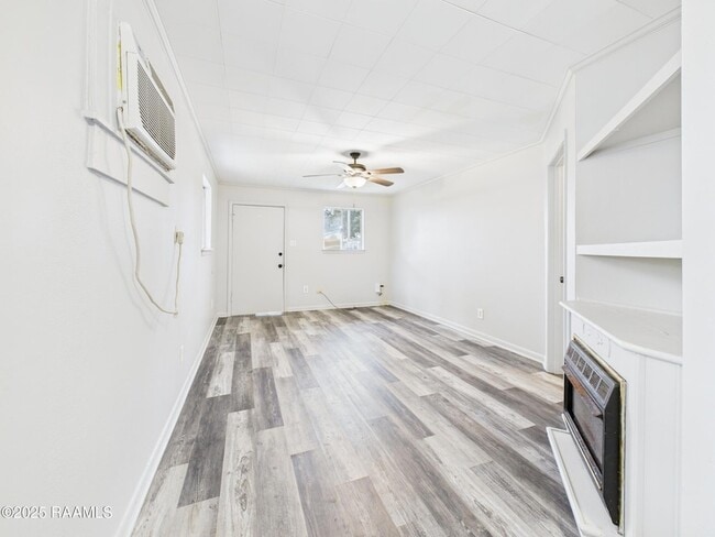 Photo - 906 Center St