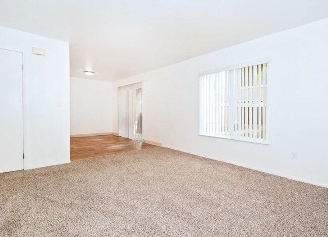 Photo - Oak Ridge Apartments