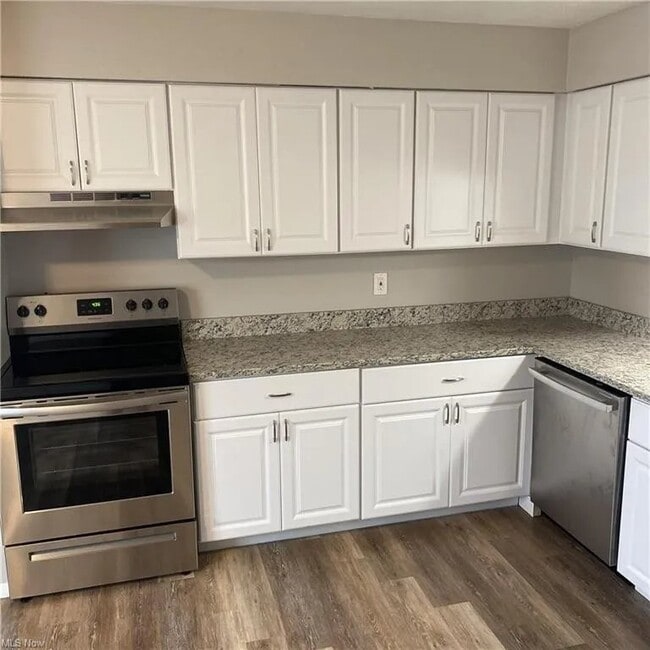 Photo - 533 Bon Air Ave