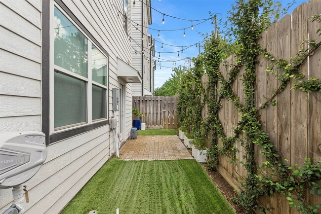 Photo - 6315 Timbergrove Gardens Ln