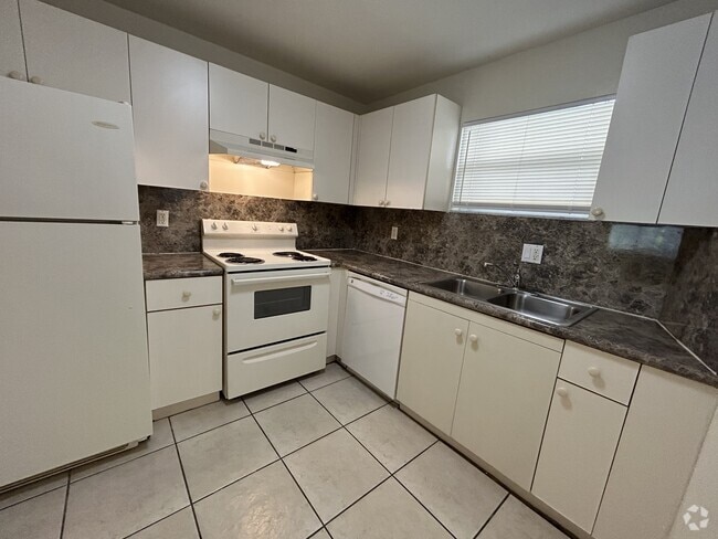 Building Photo - 4255 N University Dr Rental