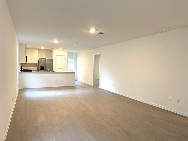 Photo - For Lease | 3 Bed, 2 Bath | 1,418 Sq Ft | Caney Mills community |