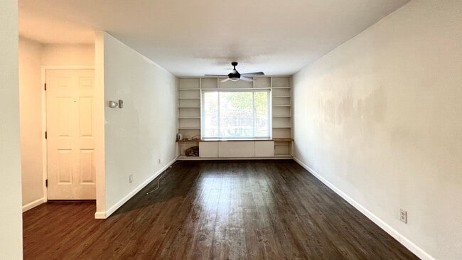 Photo - 2/1 Cottage in Great Location!