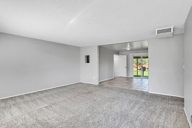 Photo - $2,675 - 4 Bed, 2 Bath Home in Aurora with...