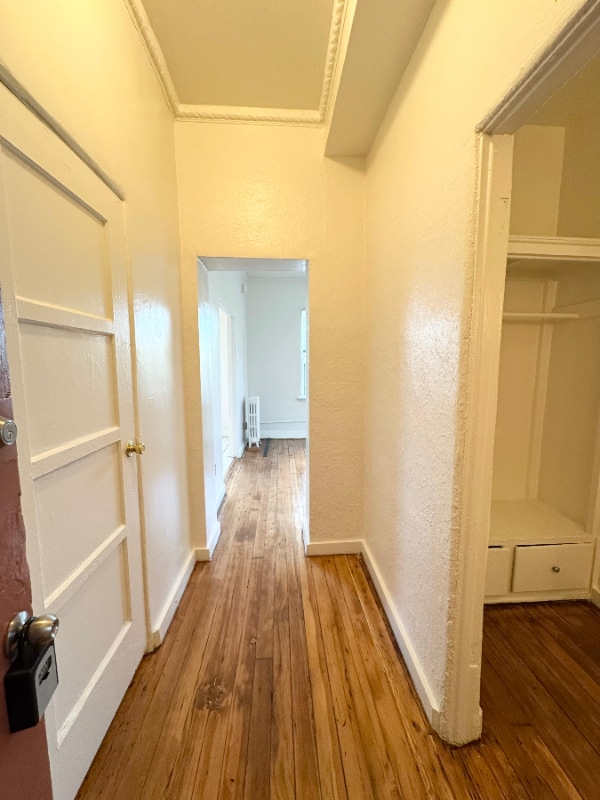 Building Photo - 901 S Kingsley Dr Rental