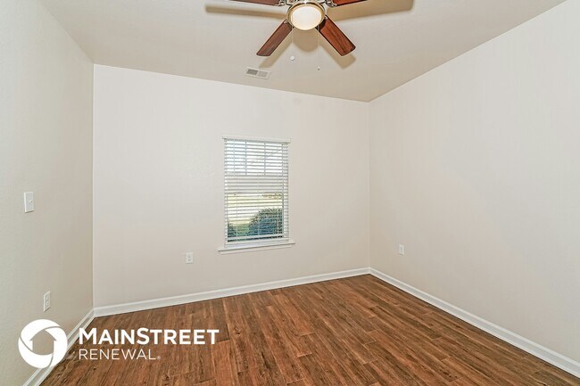 Photo - 1064 Pilgrim Ln