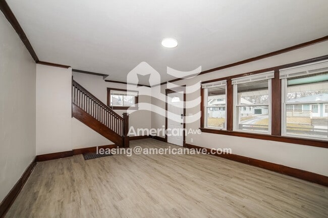 Photo - 211 W Richmond Ave