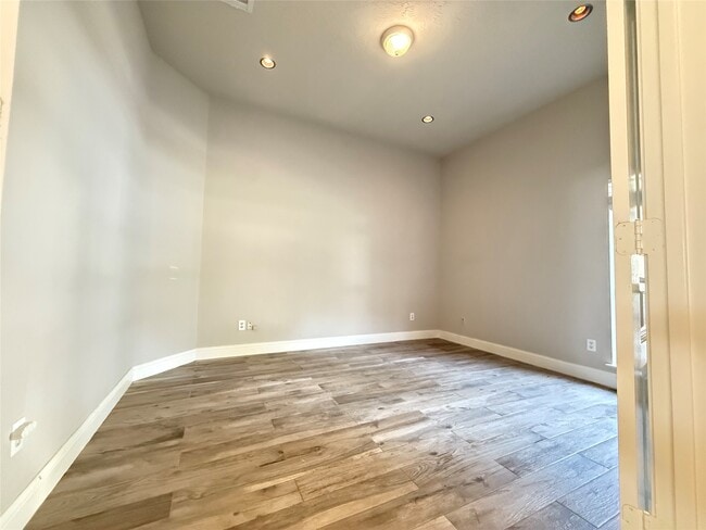 Photo - 13522 Schumann Trail