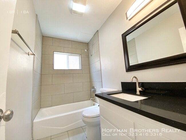 Photo - 1155 N Curson Ave Unit 4