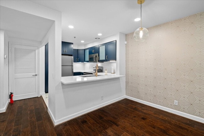 Photo - Modern Comfort in Historic Old Town Apartamento Unidad #105