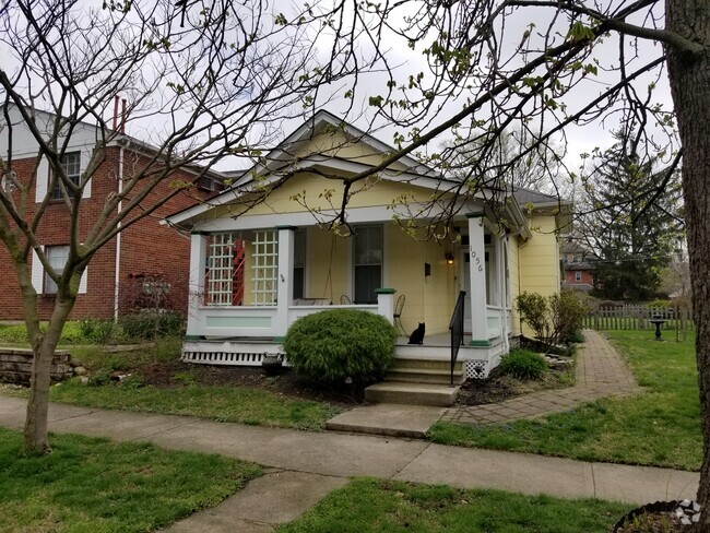 Building Photo - 1056 Highland St Rental