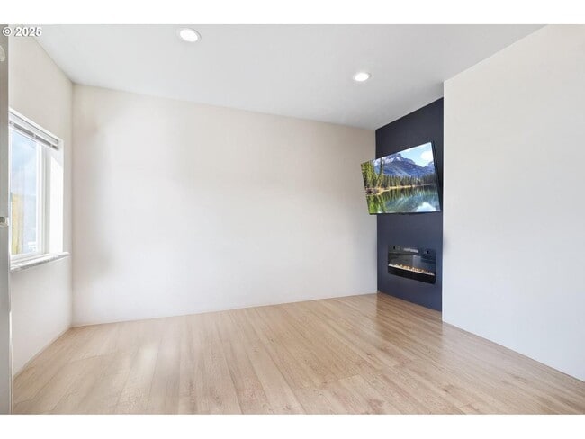 Photo - 1209 Carlyle St