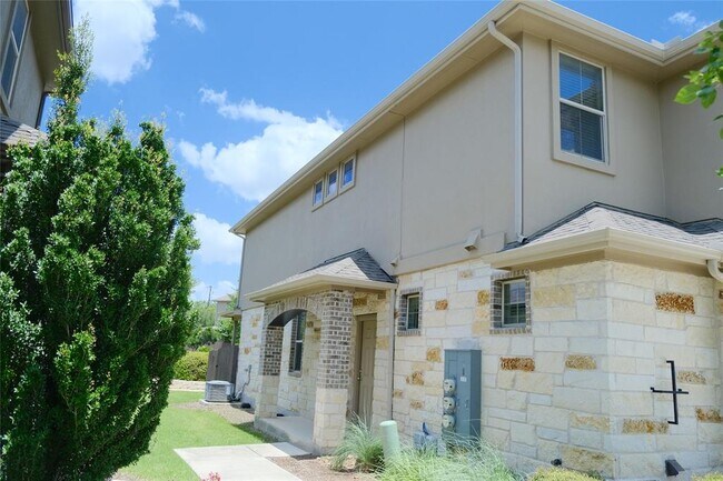 2880 Donnell Dr Unidad 801