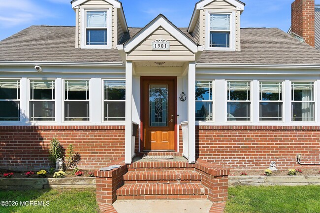 Photo - 1901 Meadow Rd
