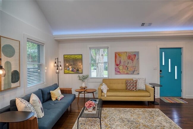 Photo - 367 Ashley Ave NE