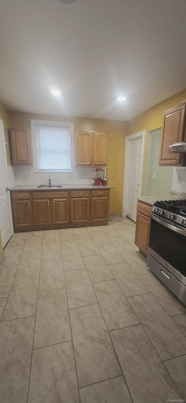 Photo - 108-24 Springfield Blvd