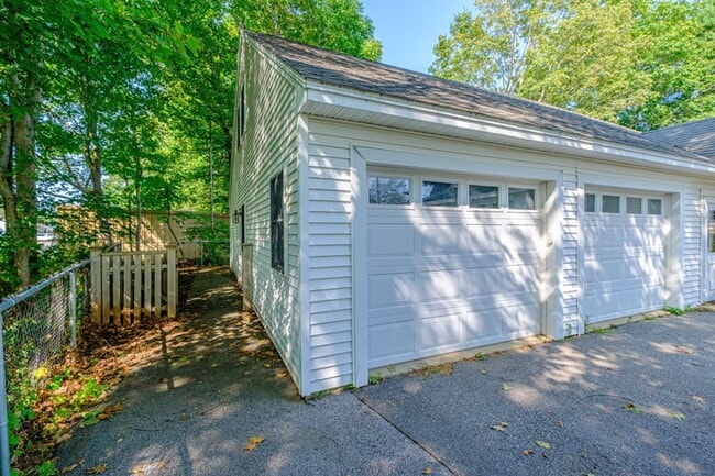 Photo - 22 Cedar St Unit Garage Loft