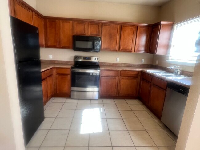 Photo - 3201 SW Deerfield Blvd