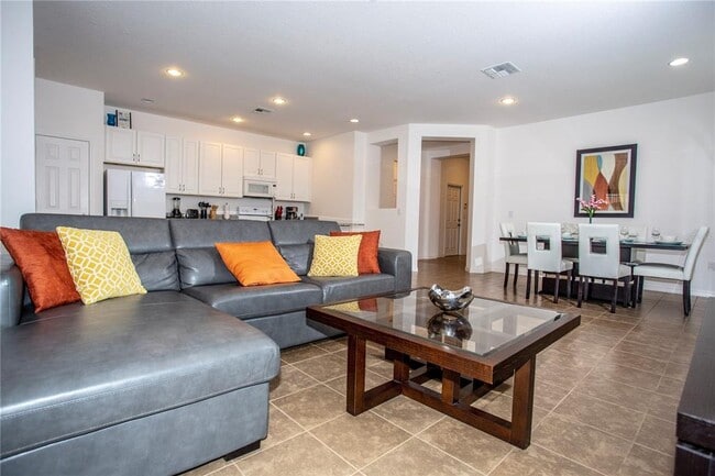 Photo - 2666 Rosemont Cir