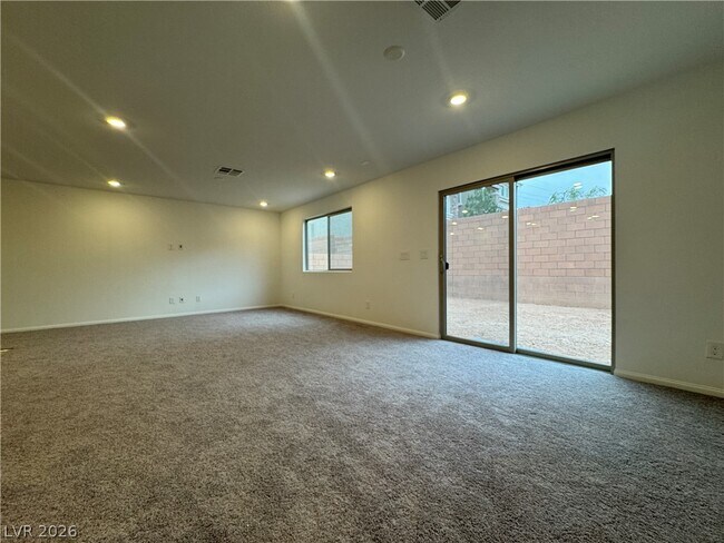 Photo - 5239 Barcola Ave