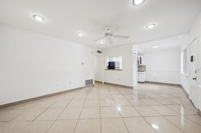 Photo - 2878 Donnelly Dr Unidad 106