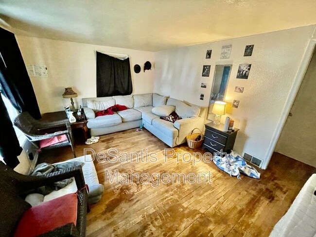 Photo - 141 Carroll St