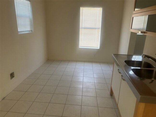 Photo - 602 Cordell St