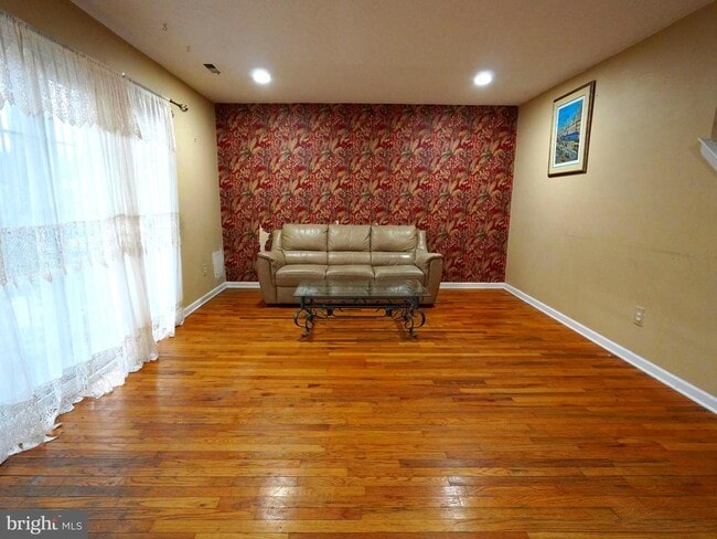 Photo - 51 Hollybrooke Dr