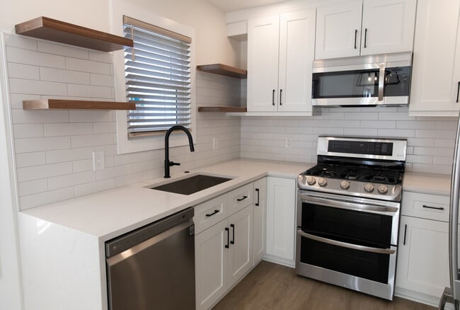 Photo - 713 Stevens St