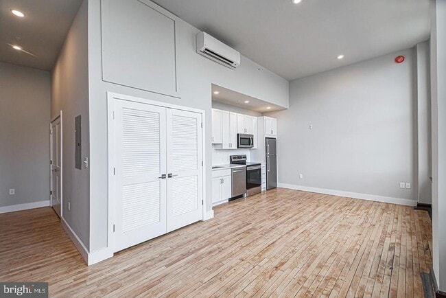 Photo - 1300 S 19th St Unidad 100