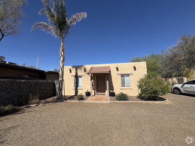Building Photo - 3 bed 2 bath Santa Fe Home Unit 1