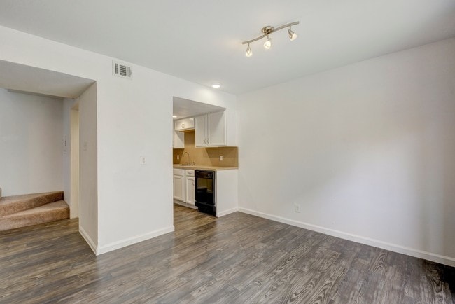 Brentwood Townhomes