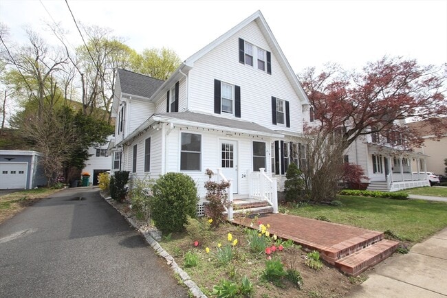Building Photo - 24 Arlington Rd Rental