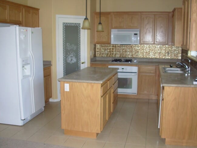 Photo - Spacious and Clean Four Bedroom, Two Bath with attached 3 car garage home in Nipomo