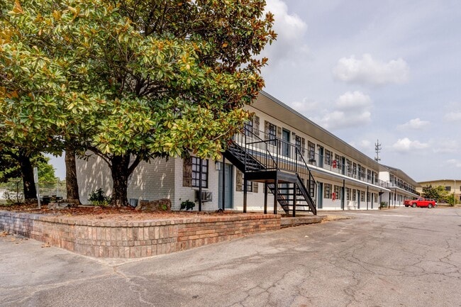 Mill Creek Apartments