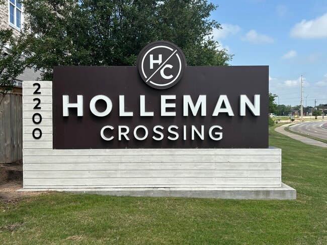 Holleman Crossing