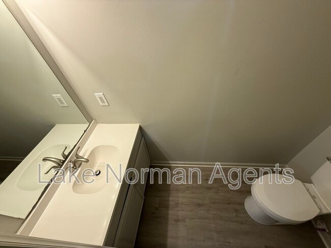 Photo - 628 7th Ave SW