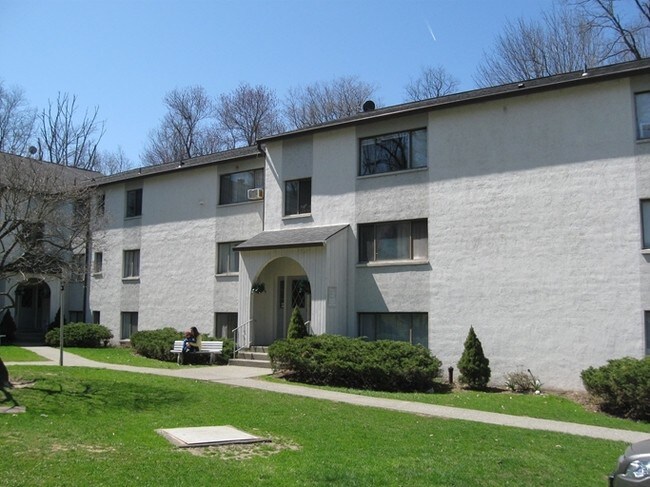 Photo - The Gardens at Mount Kisco