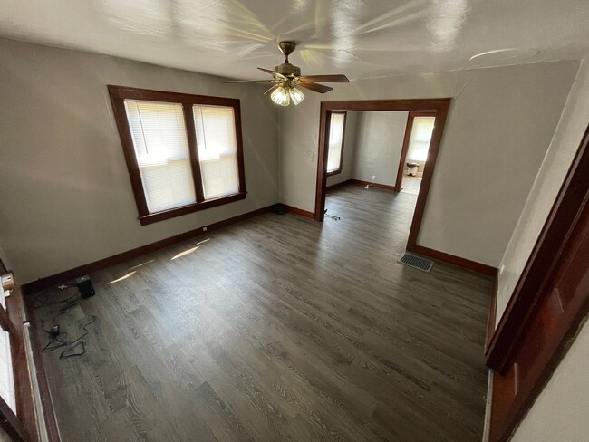 Photo - 412 Taylor Ave