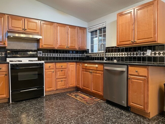 Photo - 1150 Pecos Way Unit Main