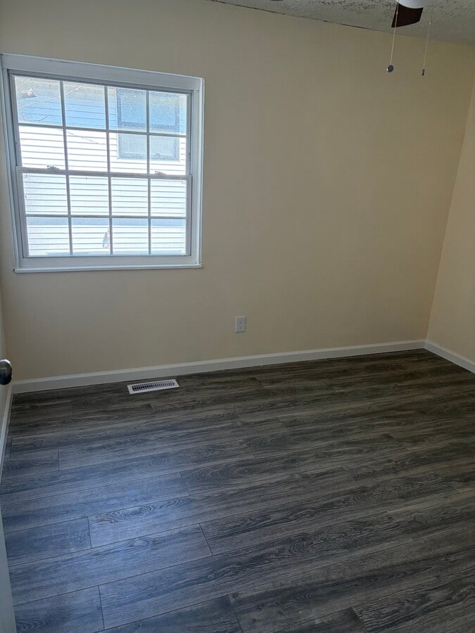 Photo - 132 Mann Ave