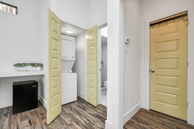 Photo - 1705 Dunlavy St