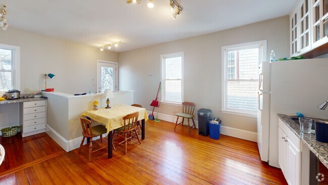 Building Photo - 8 Olmstead St Rental