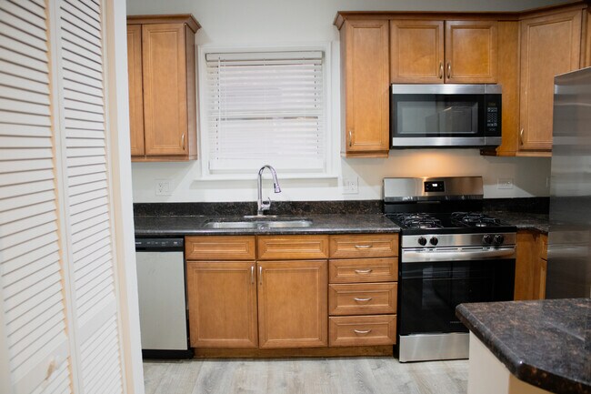 Photo - 2007 W Fargo Ave Unit 1