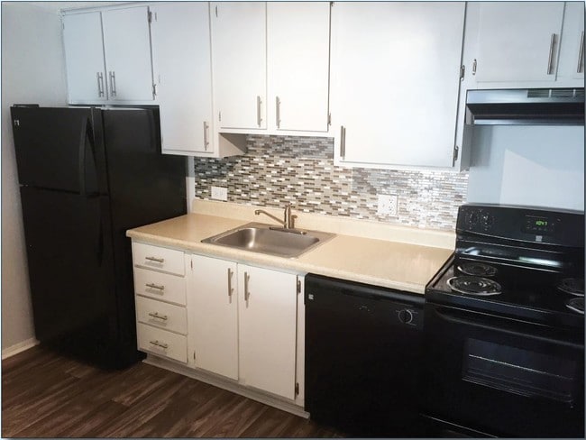 Newly renovated interiors! - Harmony Park Apartments