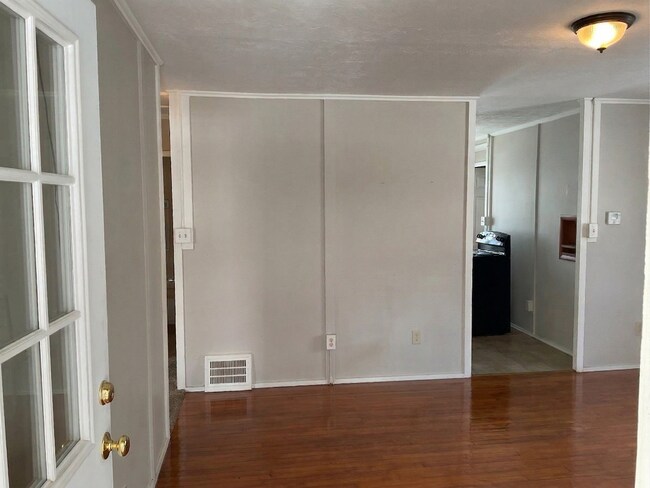 Photo - 222 Bellfield Ave